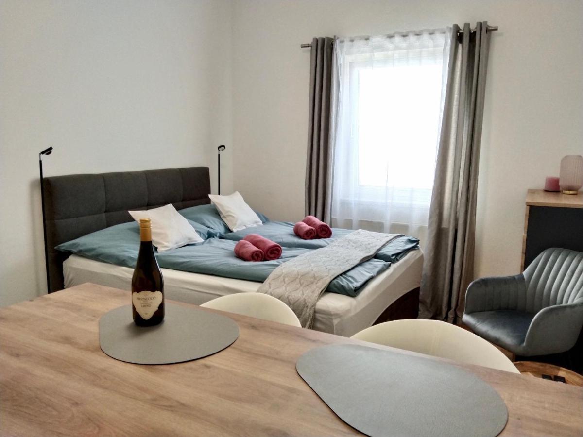 Air-Conditioned, Quiet Apartment - Center Of Sankt Poelten - Smart Tv 외부 사진